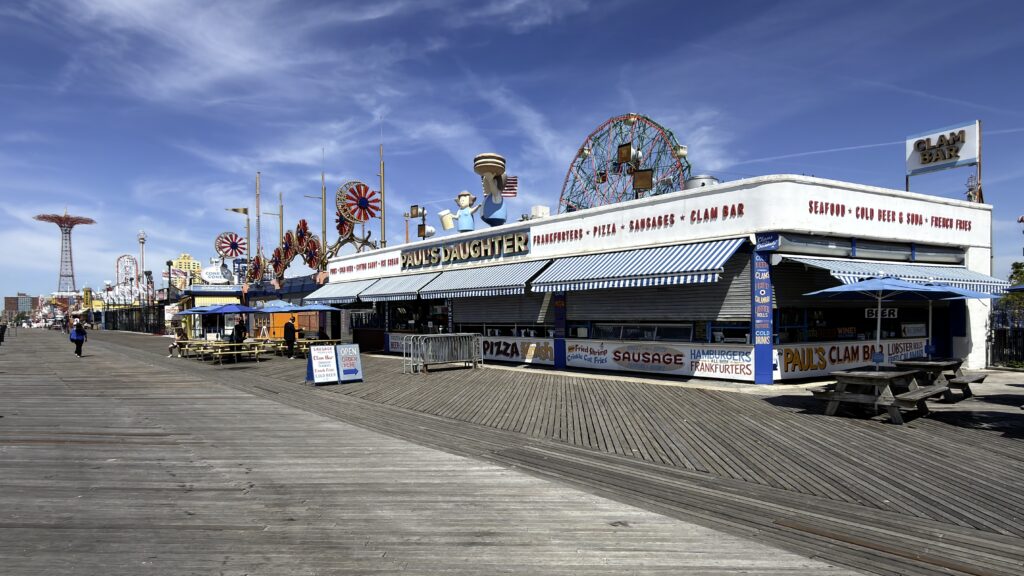 Widok na promenadę Coney Island