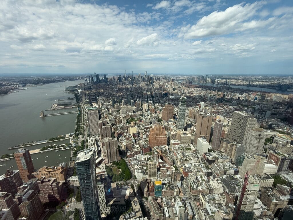 Panorama Manhattanu i rzeki Hudson z One World Observatory